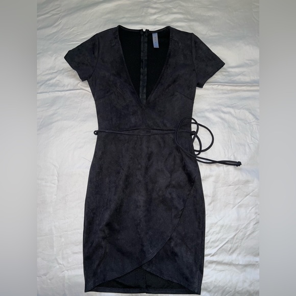 Blue Blush dress - Picture 2 of 3